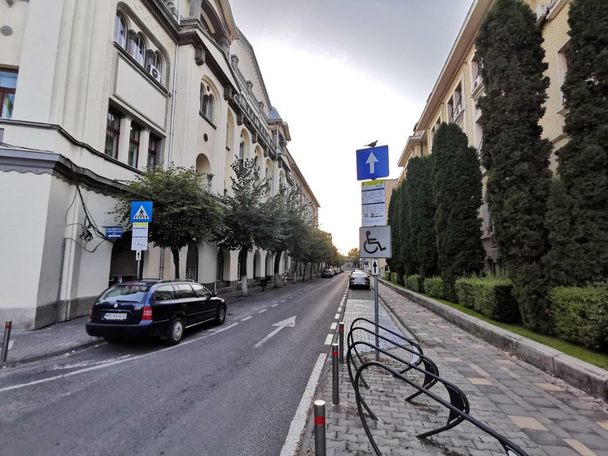 Youth Central Apartment Târgu-Mureş Екстериор снимка
