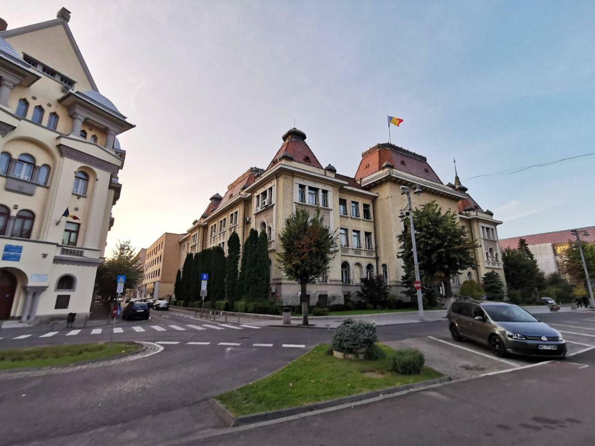 Youth Central Apartment Târgu-Mureş Екстериор снимка